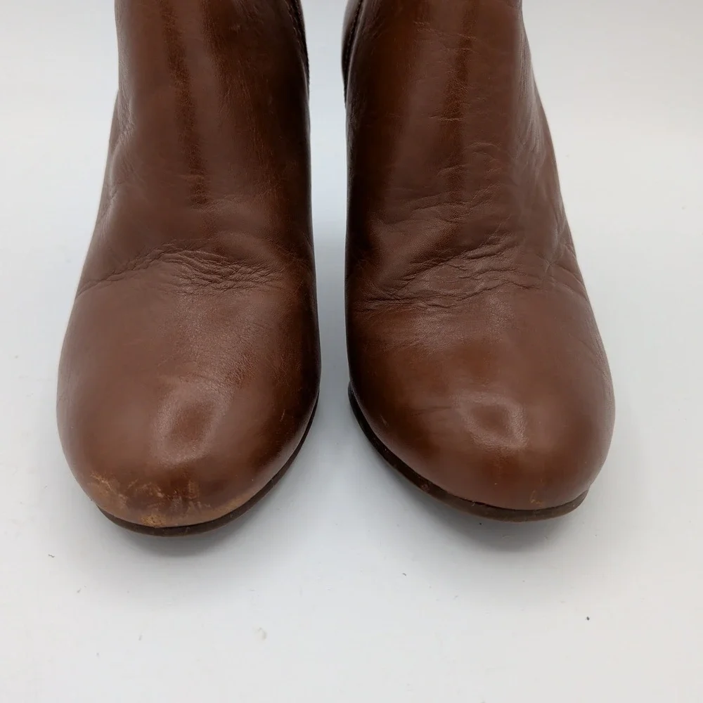 Tory Burch Bristol Brown Leather Ankle Booties Gold Logo Buckle 8.5M Brazil